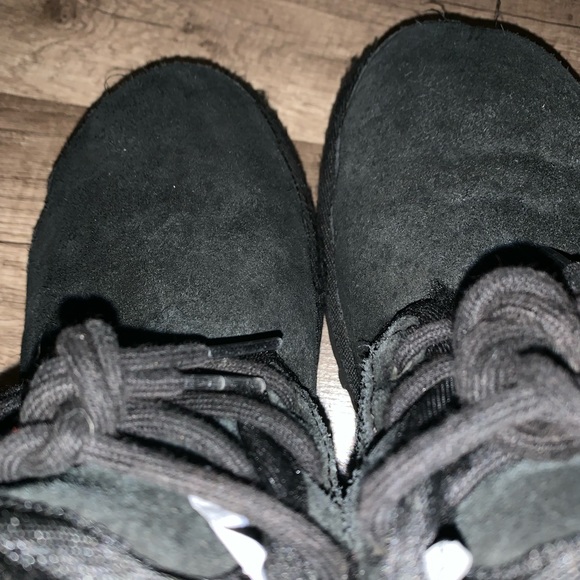 black uggs - Picture 7 of 7